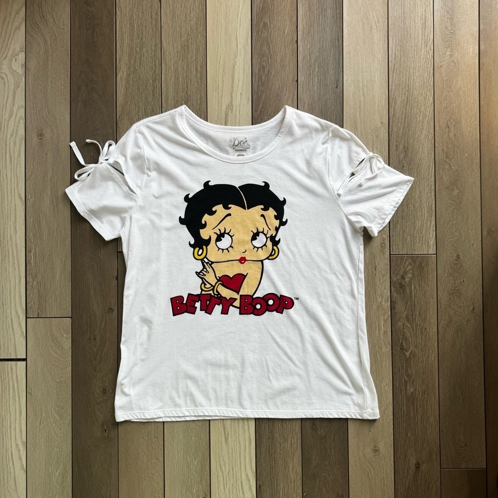 Doe Women’s Plus Betty Boop Tie Sleeves Pullover Graphic T-Shirt | Size: 1X